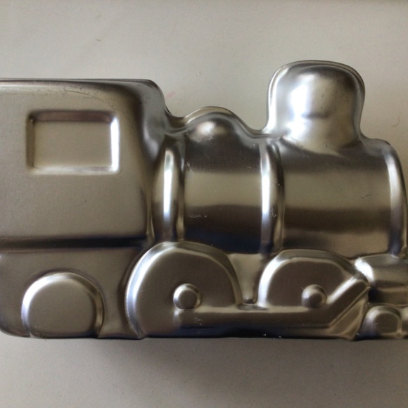 Vintage Wilton 3D Train Cake Pan Set - Picture 2 of 5